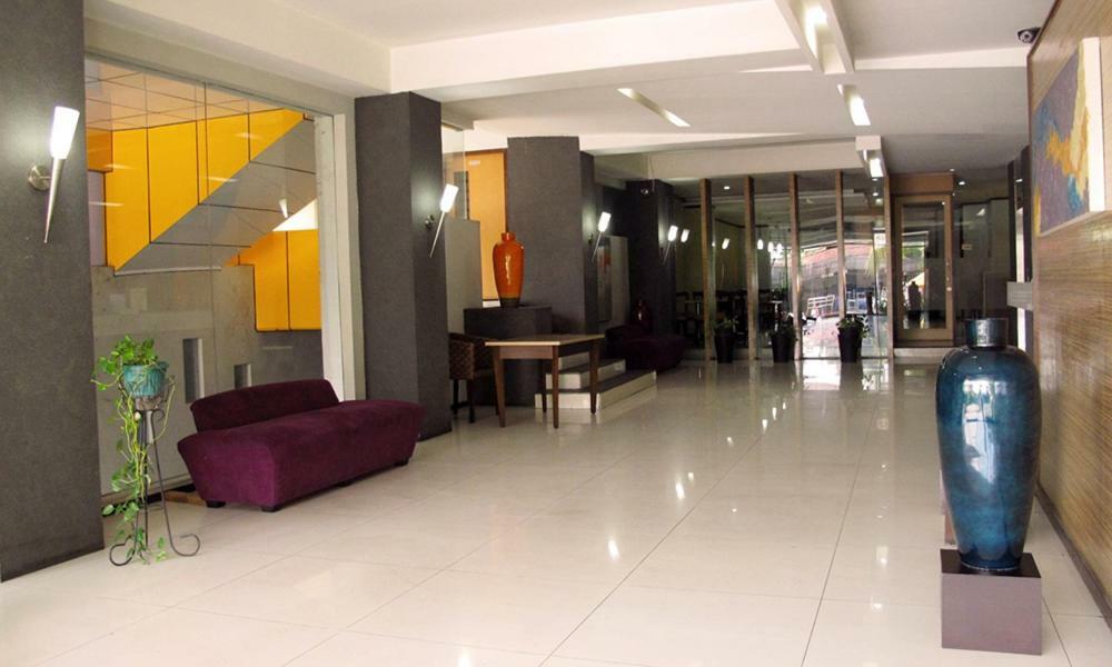 Hotel Alma Jakarta Buitenkant foto