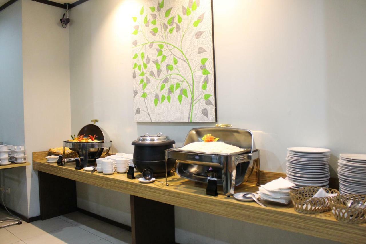 Hotel Alma Jakarta Buitenkant foto